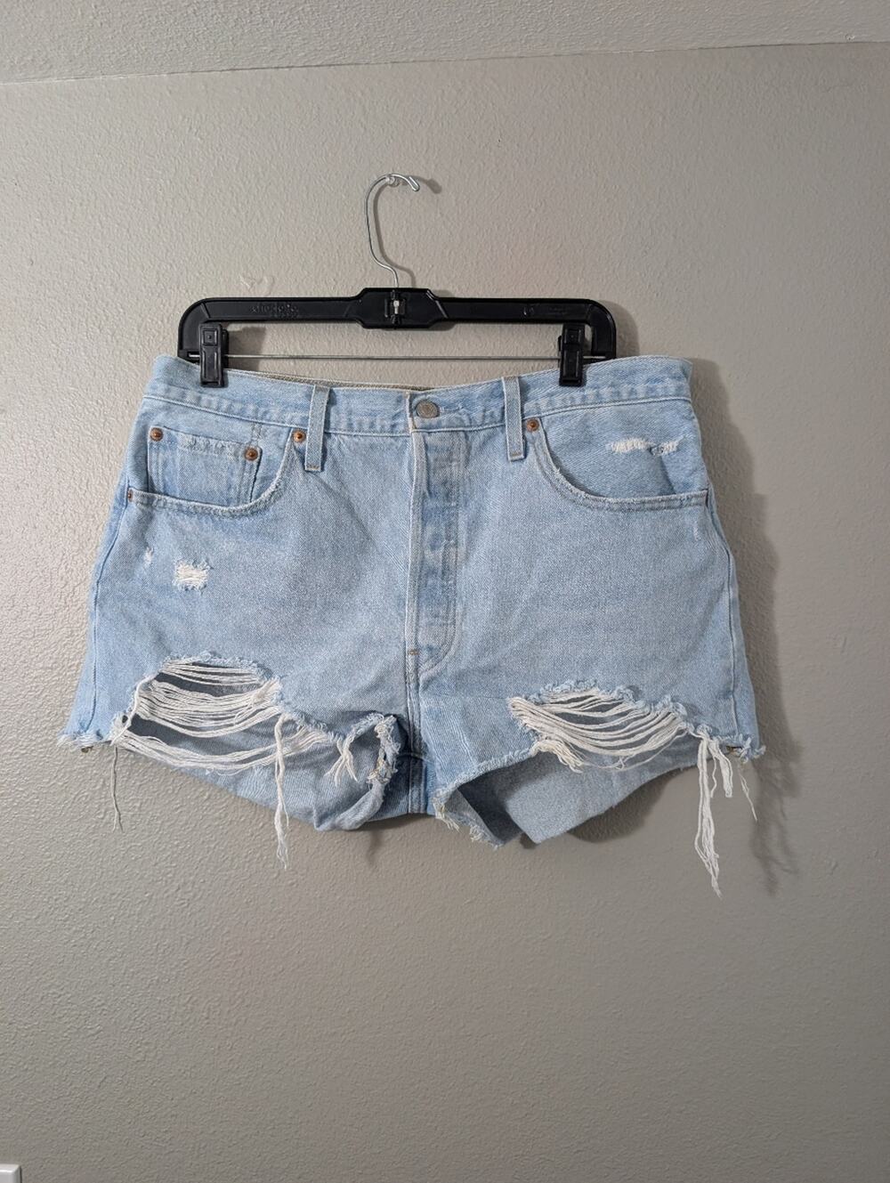 Levi’s 501 Distressed Denim Shorts Women’s Size 33  Light Wash Button Fly Cut